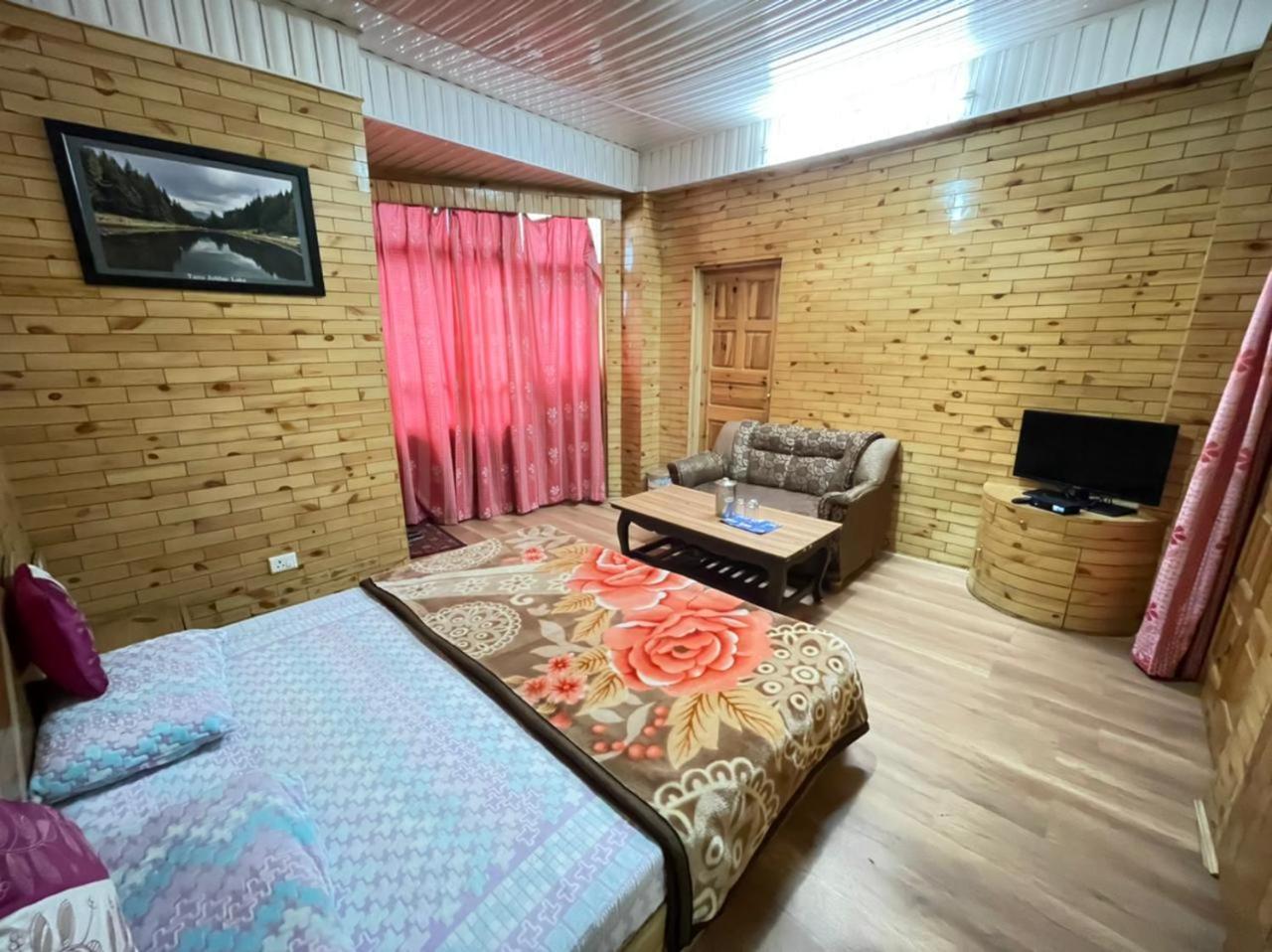 Hotel Snowflake Narkanda Zewnętrze zdjęcie